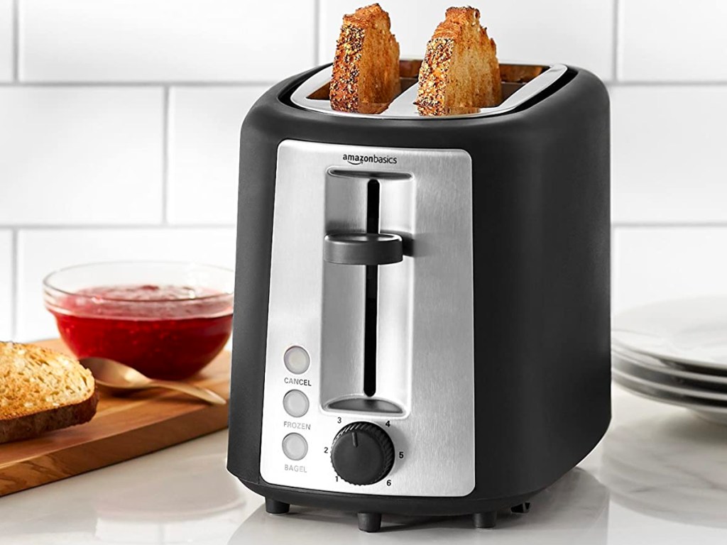 Amazon Basics 2-slice Toaster