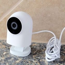 Indoor Home Security Camera Only $49.99 Shipped on Amazon | Works w/ Apple HomeKit, Alexa, & Google