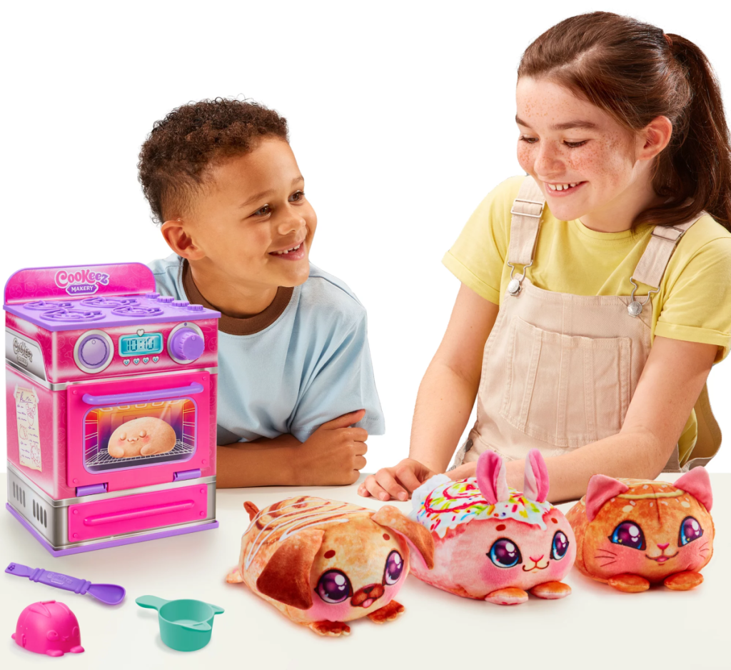 The Cookeez Makery Cinnamon Treat Plush Toy Set