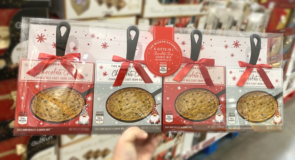 Nestle Chocolate Chip Cookie Mix Skillet 4-Pack Gift Set