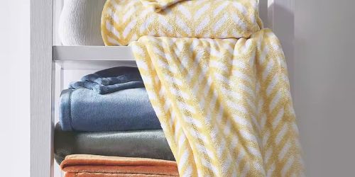 JCPenney Throw Blankets from $7.99 (Regularly $30) | Cyber Monday Deal