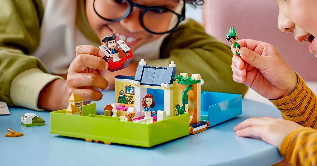 Lego Disney Peter Pan & Wendy’s Storybook Adventure 111-Piece Set 