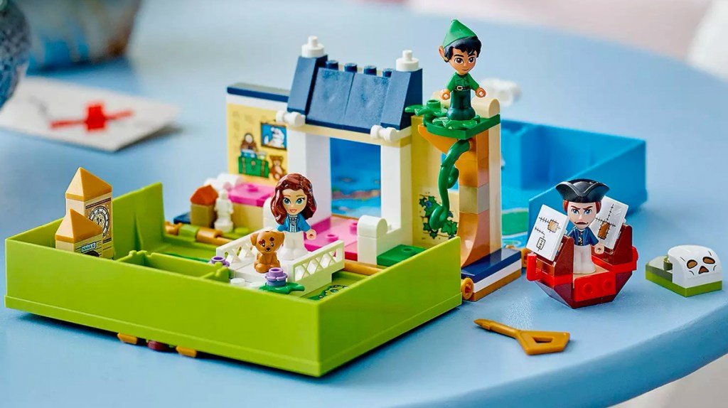 Lego Disney Peter Pan & Wendy’s Storybook Adventure 111-Piece Set 
