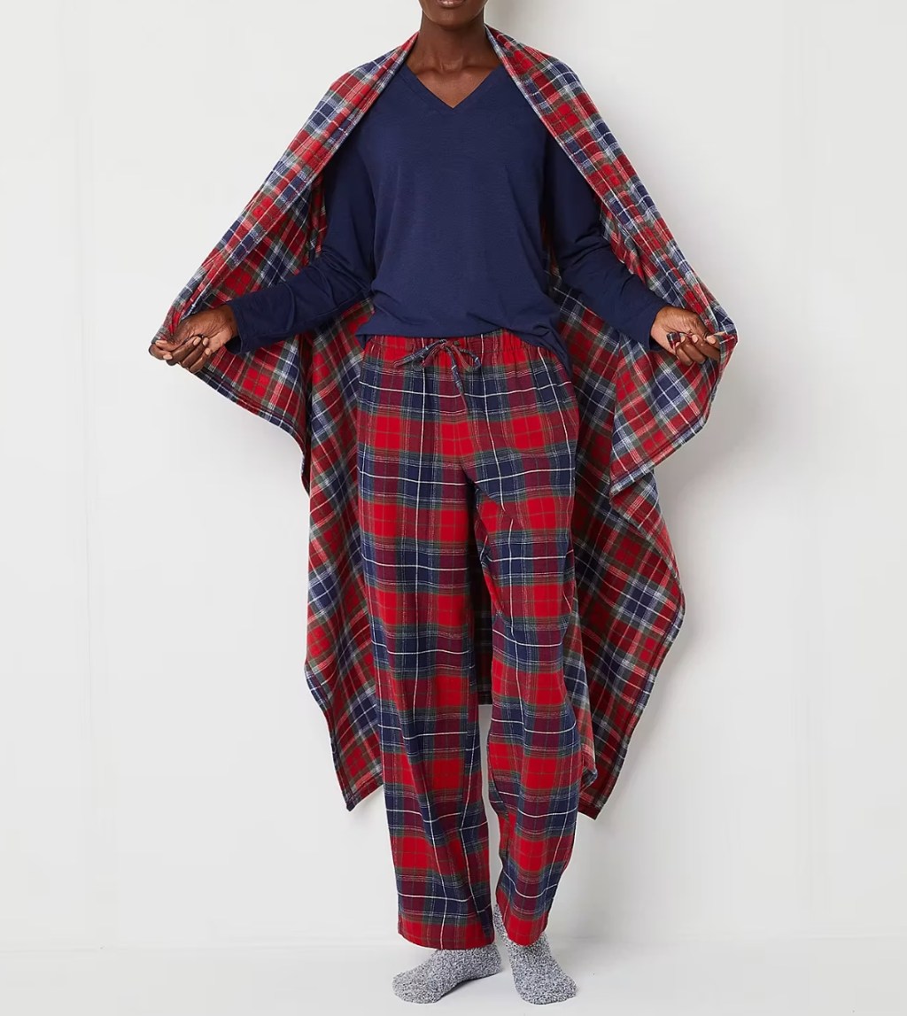 Liz Clairborne Pajama Set