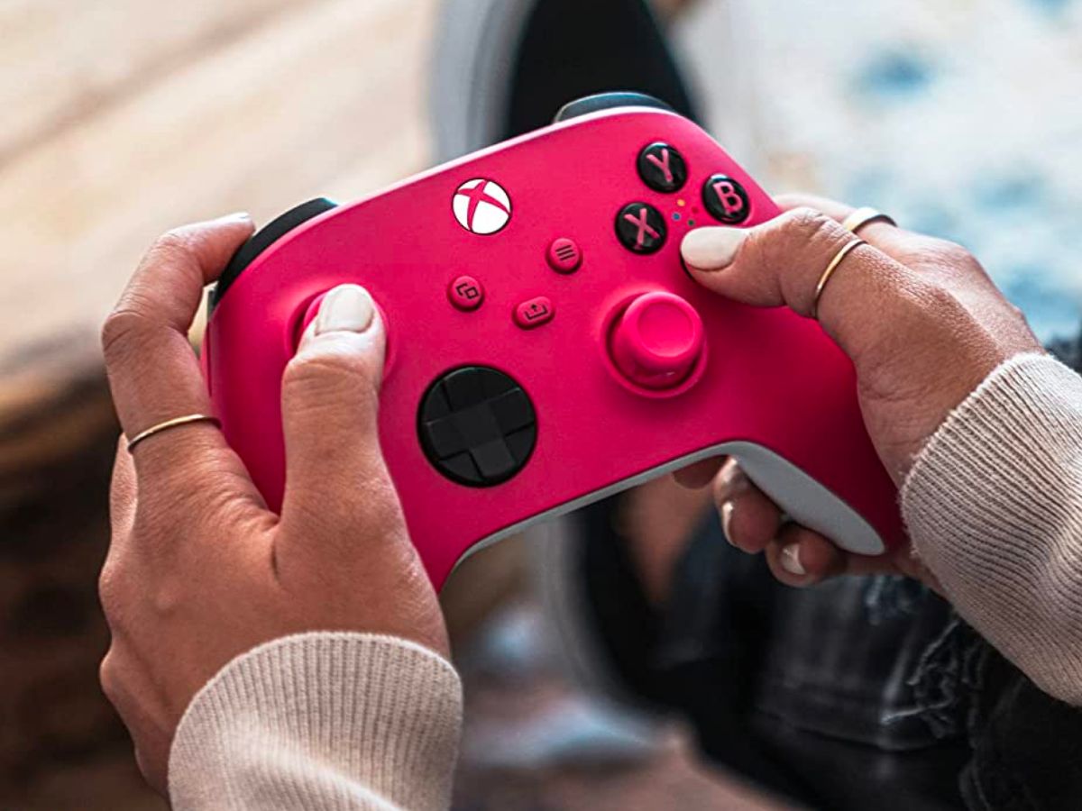 Xbox Core Wireless Controller in Pink