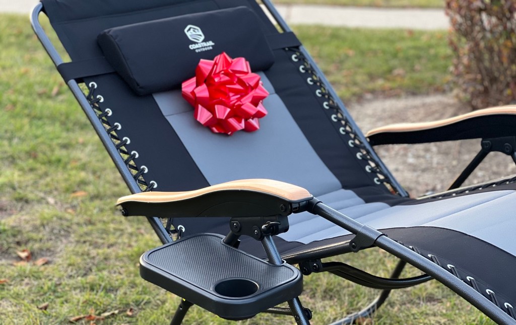 zero gravity chair with big red bow on it