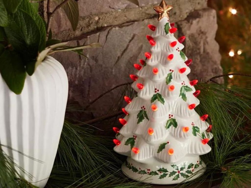 Lenox Treasured Traditions Holiday Light-up Tree