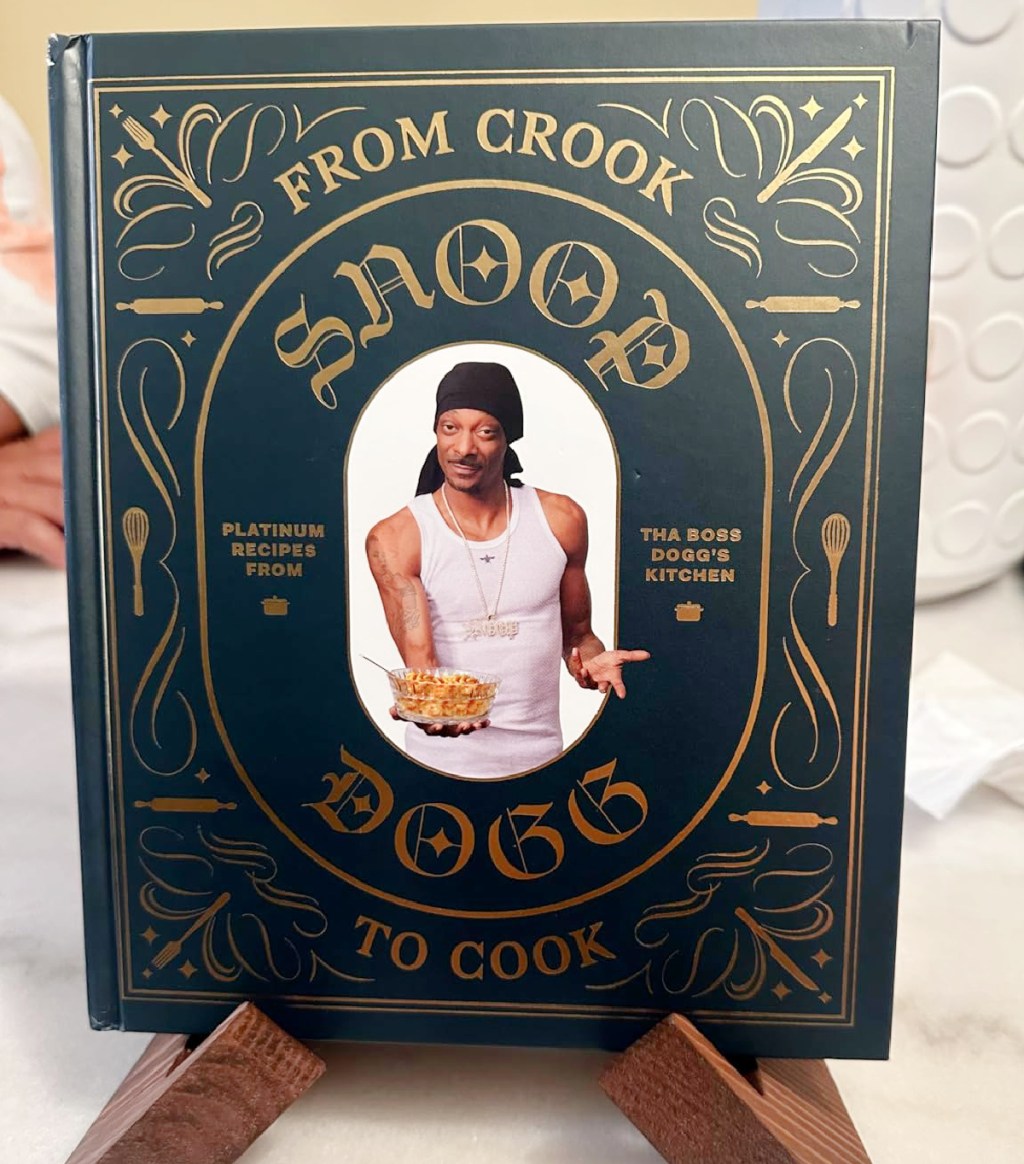 Snoop Dog's Crook to Cook cookbook makes a great white elephant gift or funny christmas gift