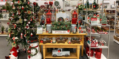 70% Off Kohl’s Holiday Decor – Prices UNDER $10 | Door Mats, Wall Decor & More