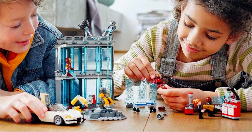 LEGO Marvel Iron Man Armory Toy Building Set