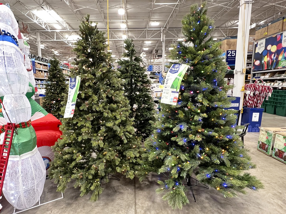 RARE 25% Off Lowe's Christmas Trees (Color-Changing LED Lights, Flocked ...