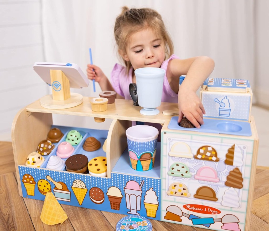 The Melissa and Doug Cool Scoops Creamery set