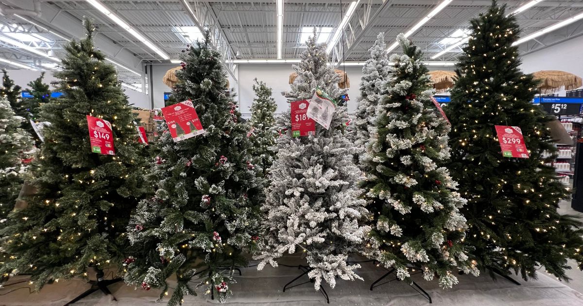 Walmart Christmas Tree Sale | 6.5′ Pre-Lit Trees from $39.99 Shipped!