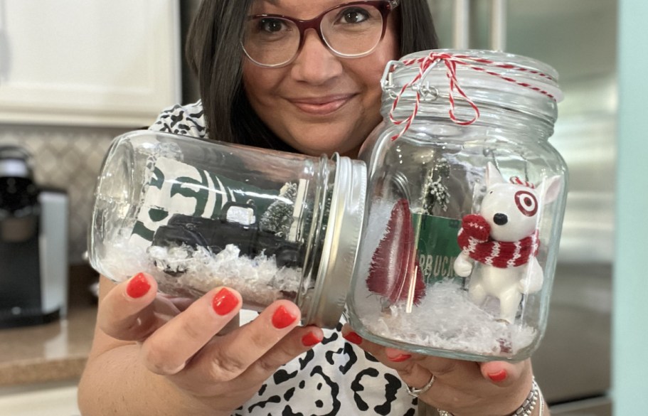 Upgrade Your Gift Cards With This DIY Mason Jar Snow Globe!