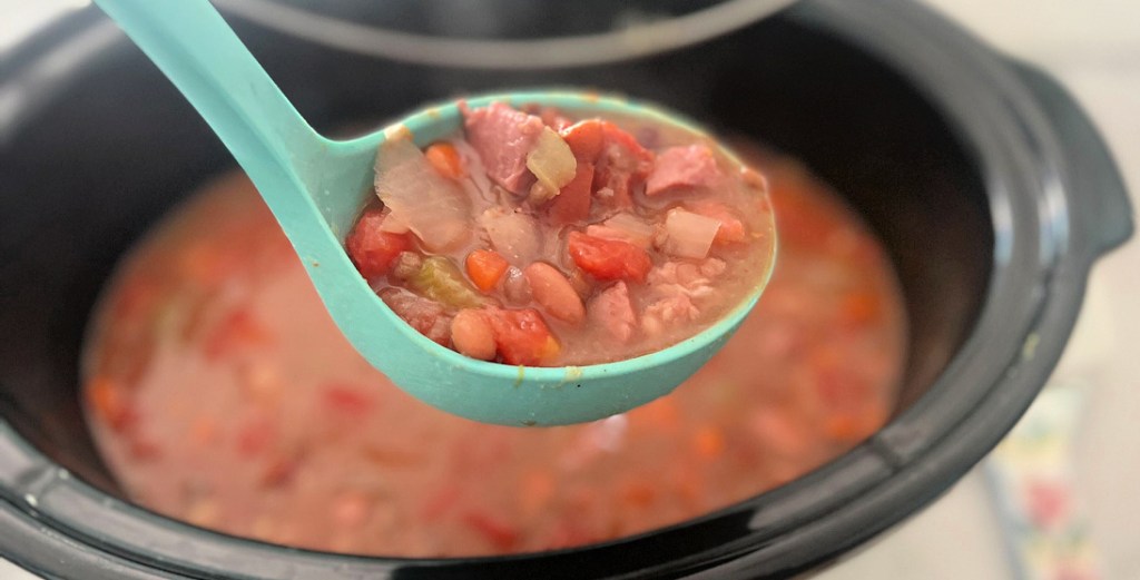 bean soup in the slow cooker