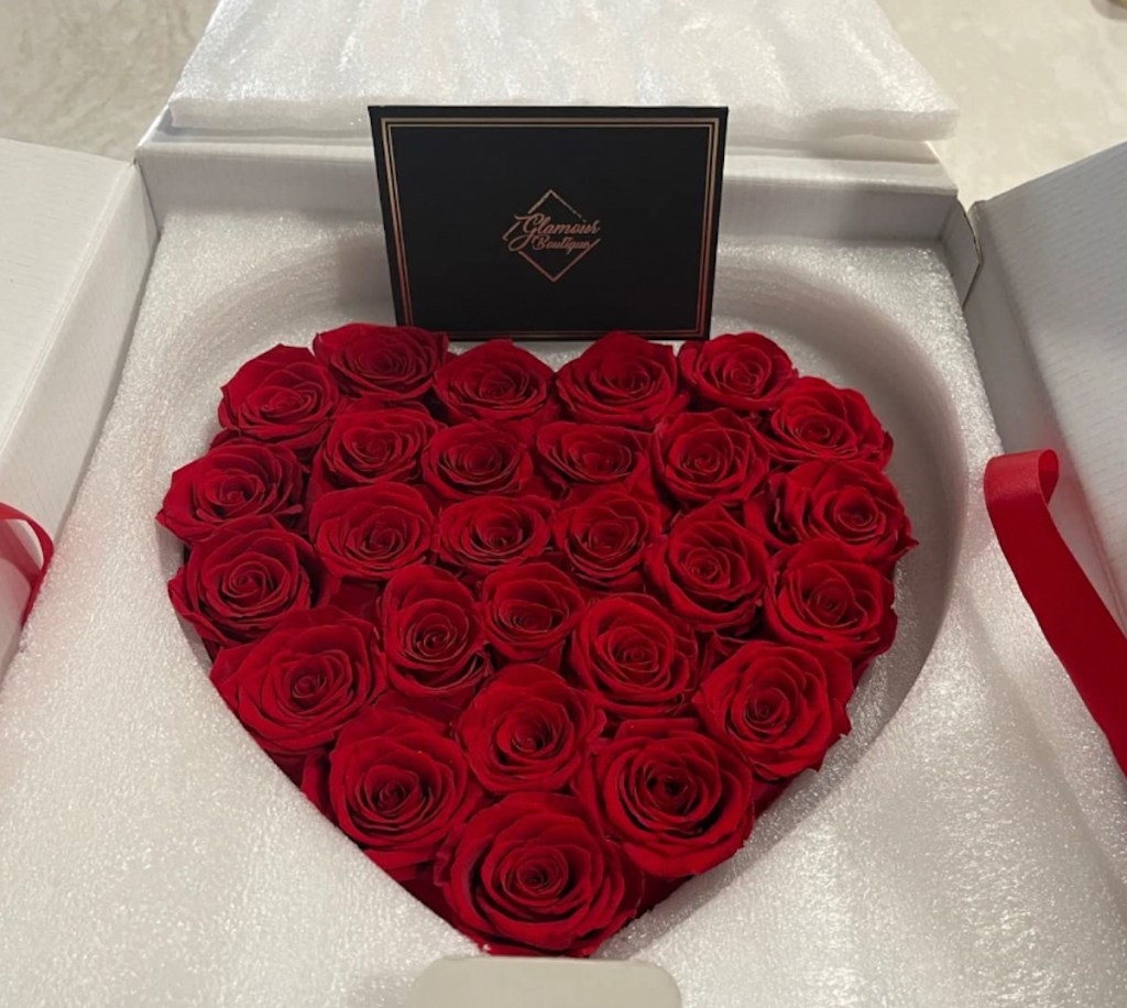 heart shaped roses in cheap flower delivery box