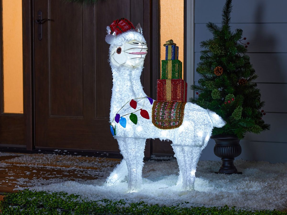 llama decoration