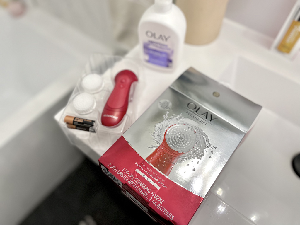 Olay facial cleansing brush 