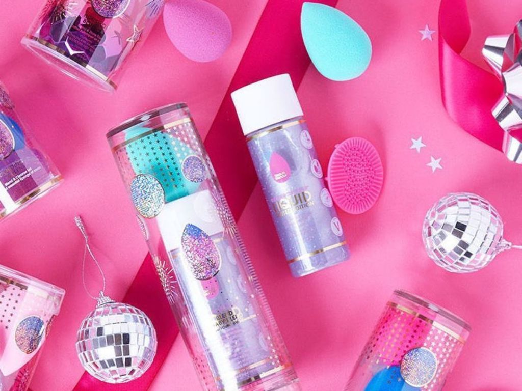 Beautyblender Blend baby Set with cleanser, sponge and blending sponge surrounded by other Beautyblender products