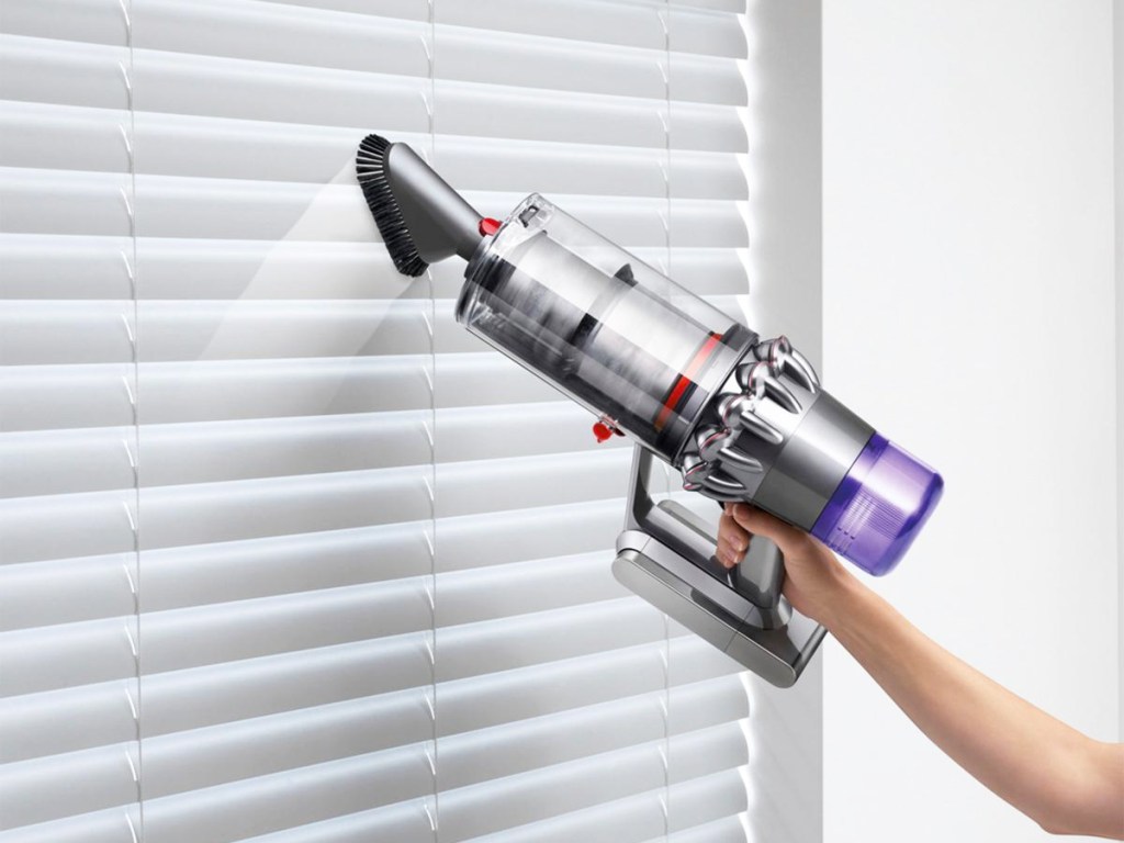 using dyson hand vac on blinds