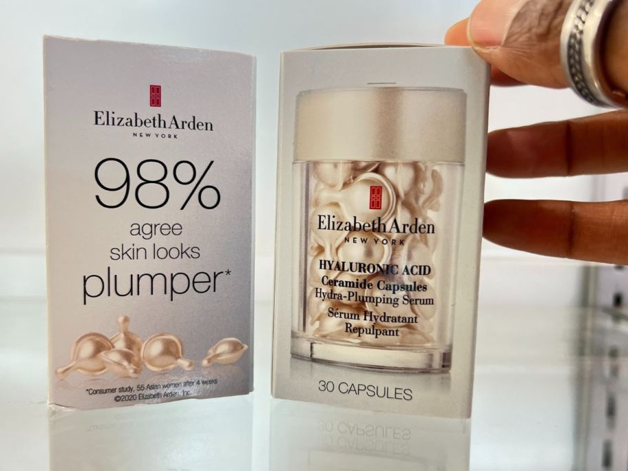 Elizabeth Arden Hyaluronic Acid Capsules