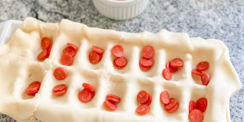 Simple Homemade Pizza Bites Using an Ice Cube Tray Hack!