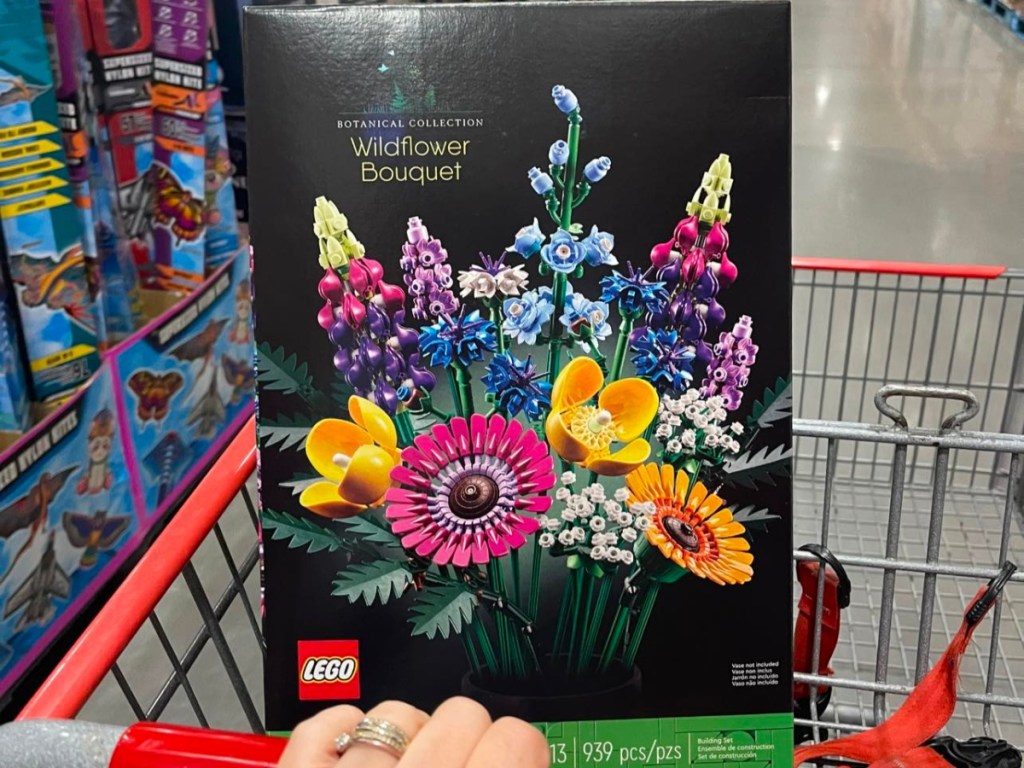 LEGO Icons Botanical Collection Wildflower Bouquet 939-Piece Building Set