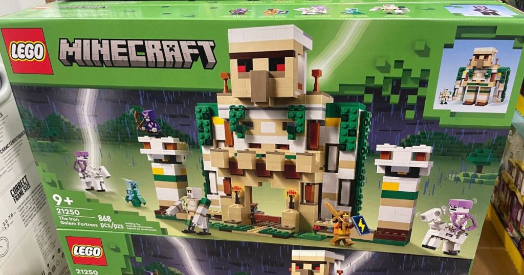 Lego Minecraft Set