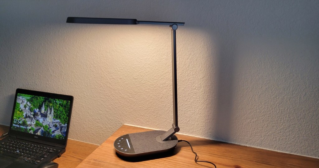 TaoTronics Dimmable LED Desk Lamp w/ Port