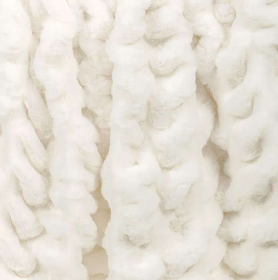 Close -up of white bursted fake farelo blankets 