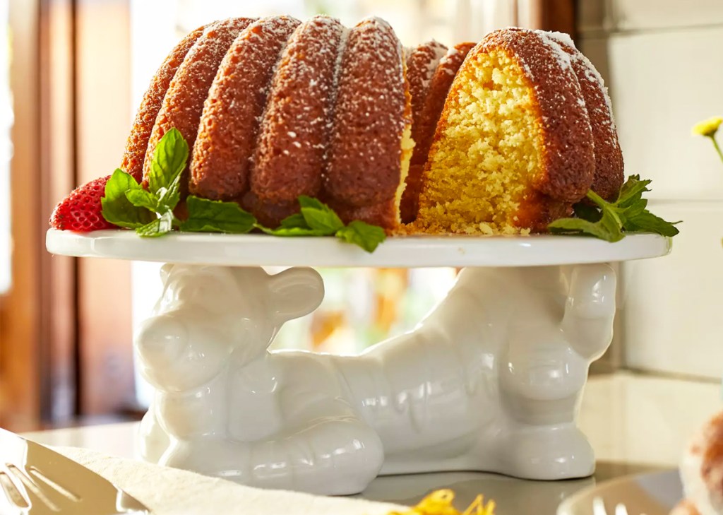 cake on top of a tigger cake stand