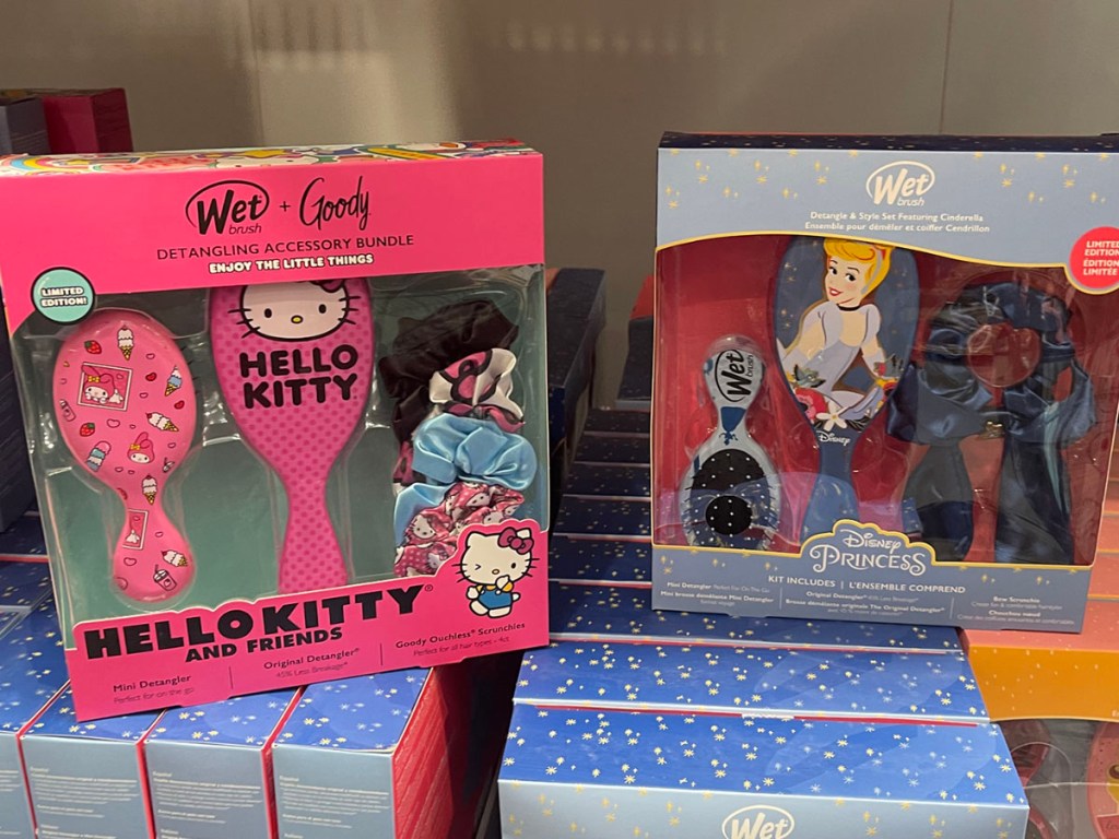 wet hair brush sets hello kitty and cinderalla 