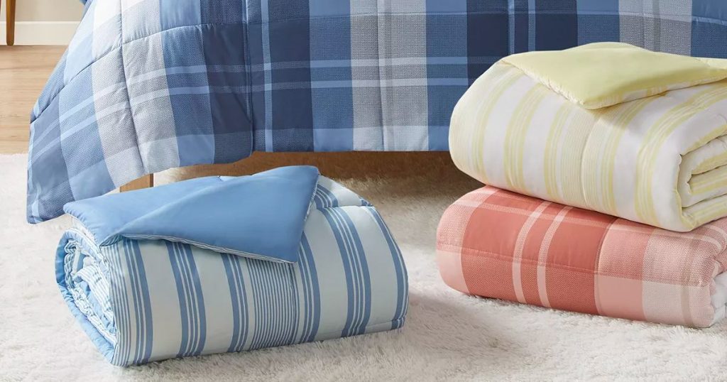 folded Comforter sets 