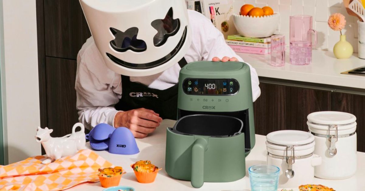 Marshmellow with a Crux air fryer in olive