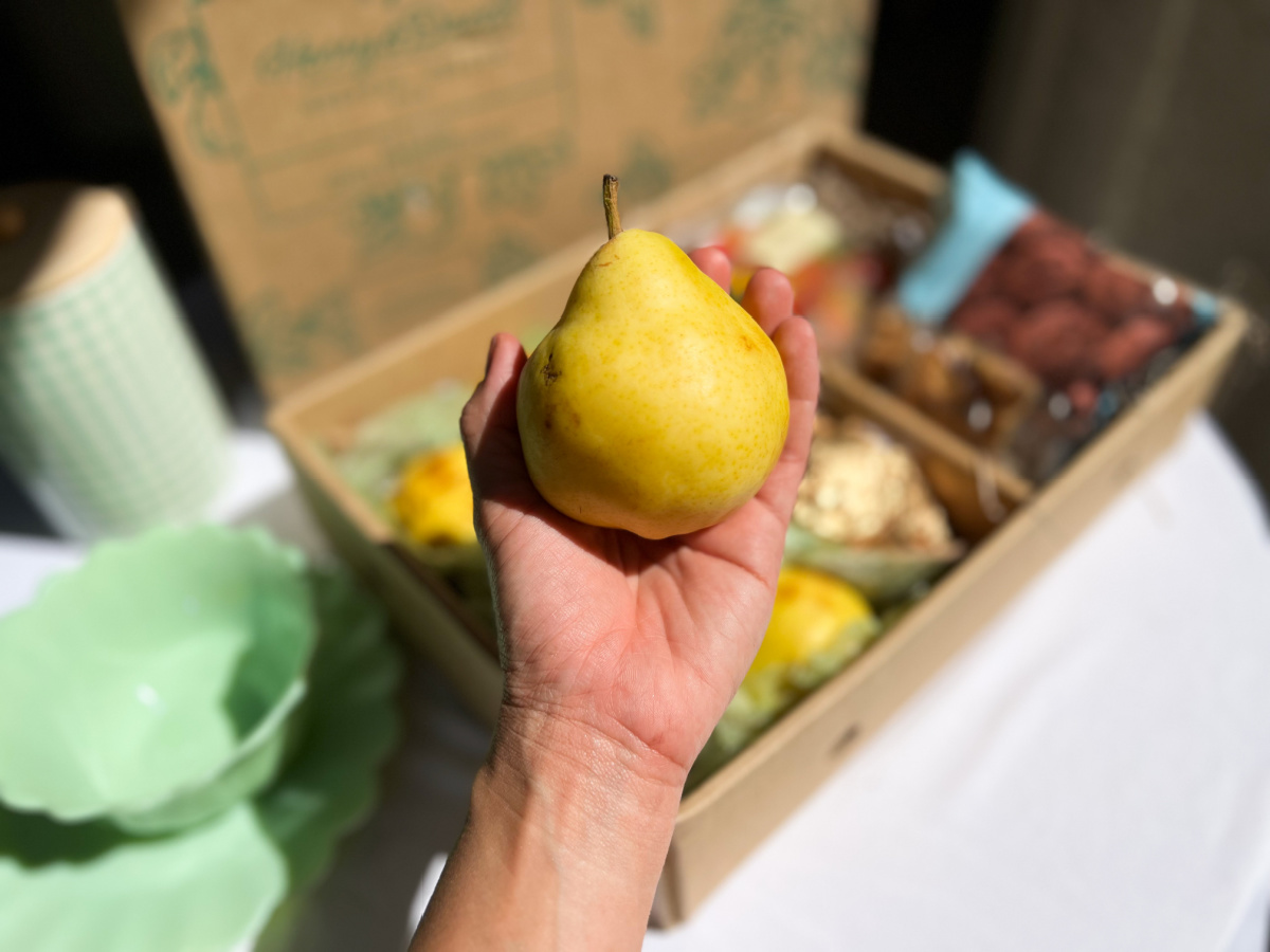 Harry & David Comice Pears Spotted - East Coast : r/traderjoes