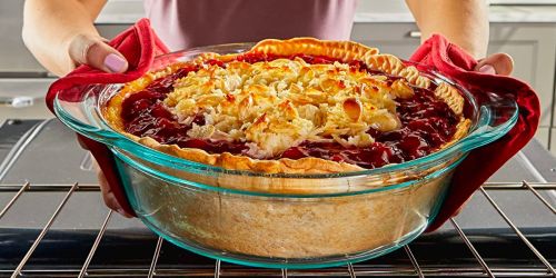 Pyrex 2-Piece Deep Dish Glass Baking Set Just $18.99 on Amazon (ONLY $9.50 Each!)