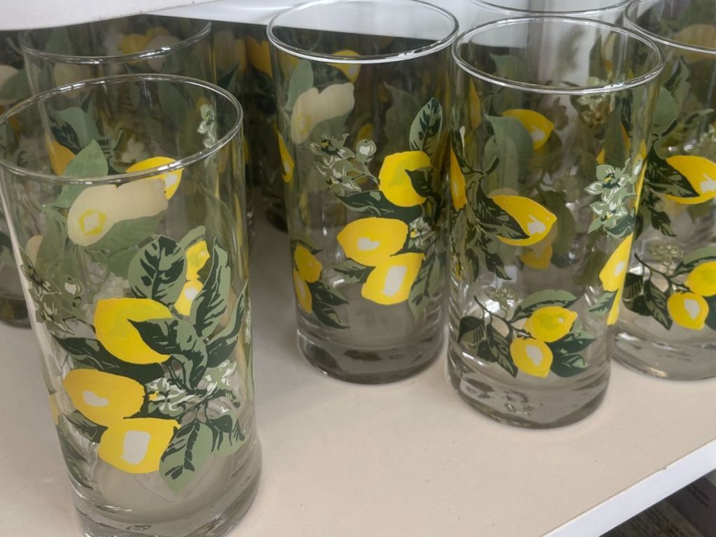 Glasses with lemons on them 