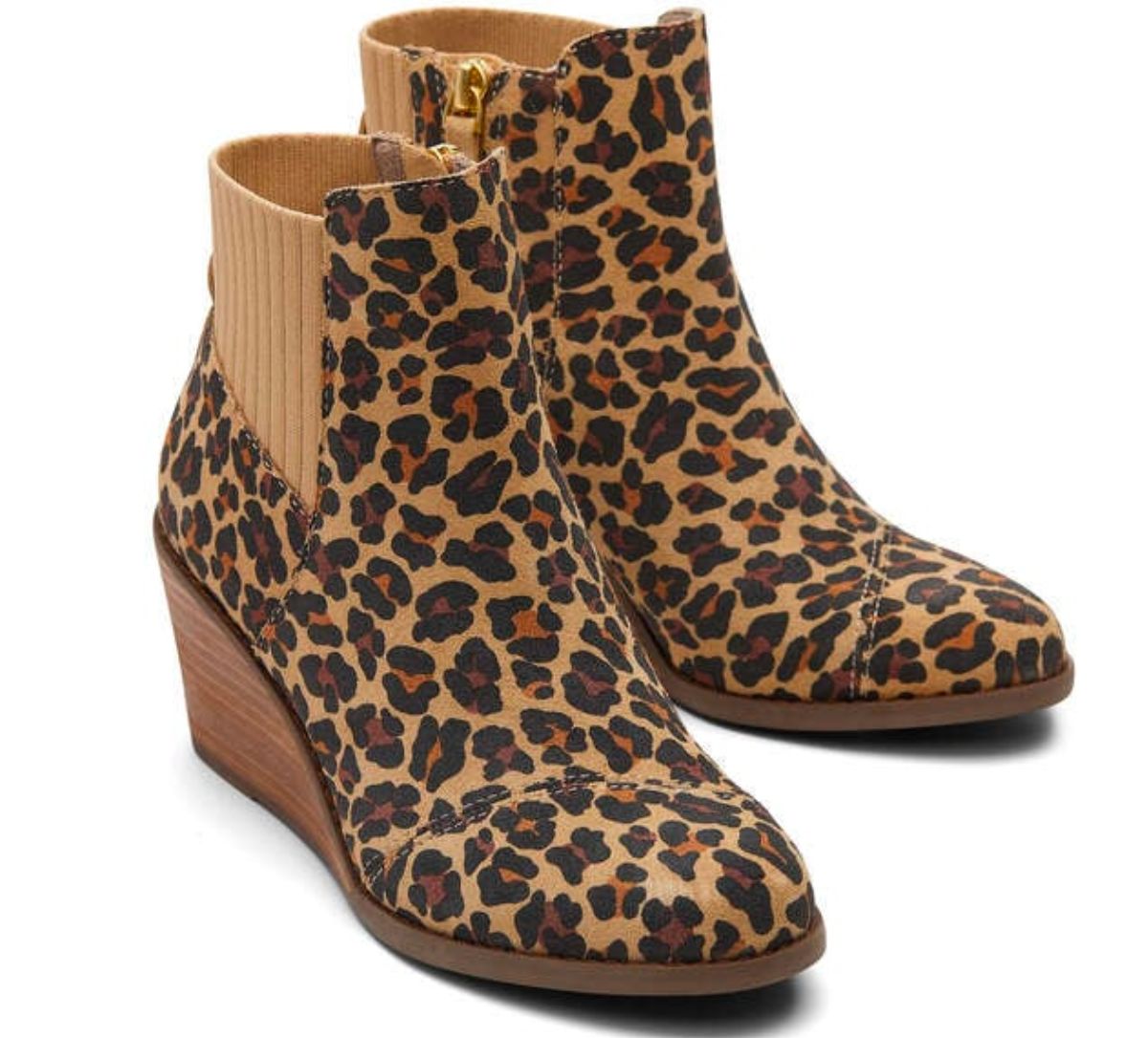 Toms Womens’ Sadie Boot in tan leopard stock image