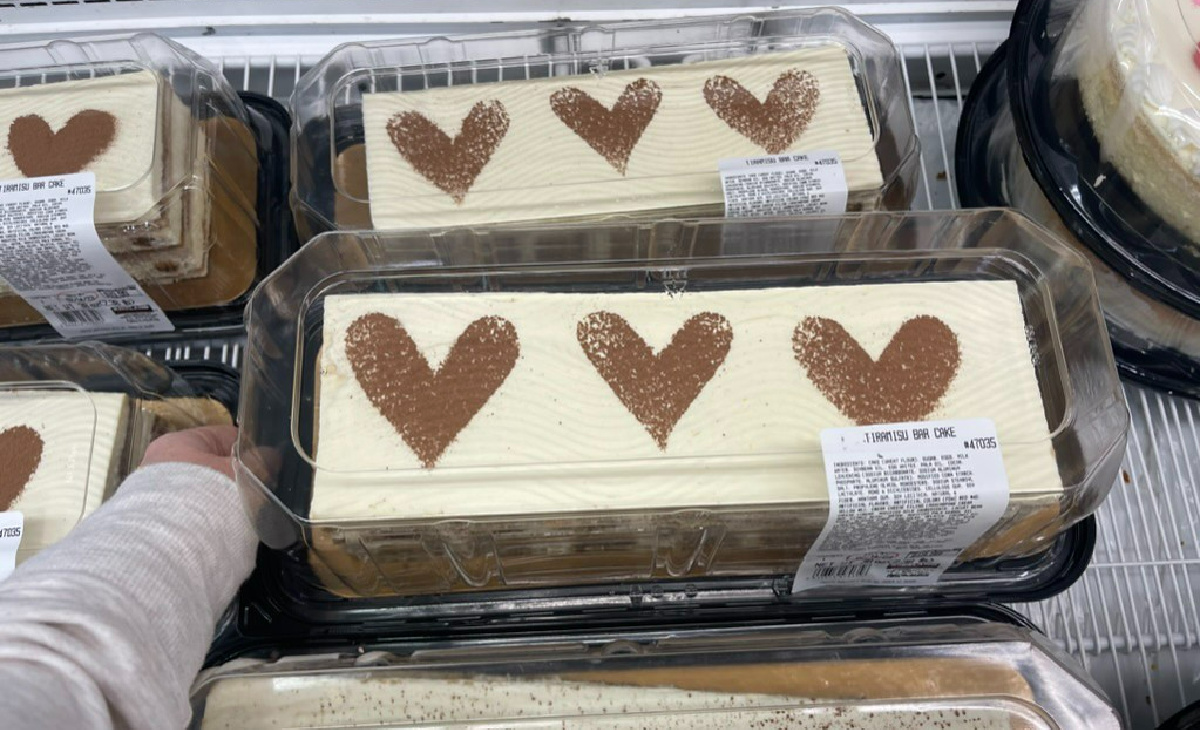 Surprise Your Valentine w/ Costco Holiday Treats Cakes, Heart Shaped