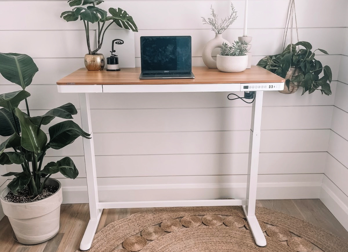 7 Best Height Adjustable Desk Options Starting Under 25!