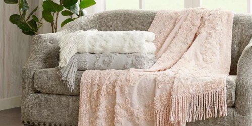 Up to 70% Off Macys Throw Blankets | Prices as Low as $15 (Regularly $50)