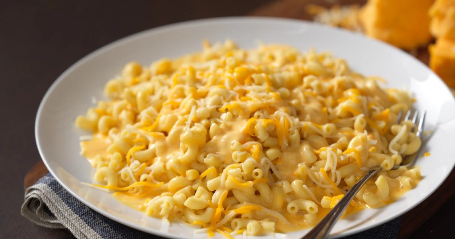 mac and cheese bowl on table