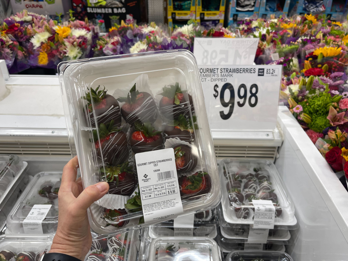 Sam's Club Chocolate Covered Strawberries Only 9.98 (Great Gift for