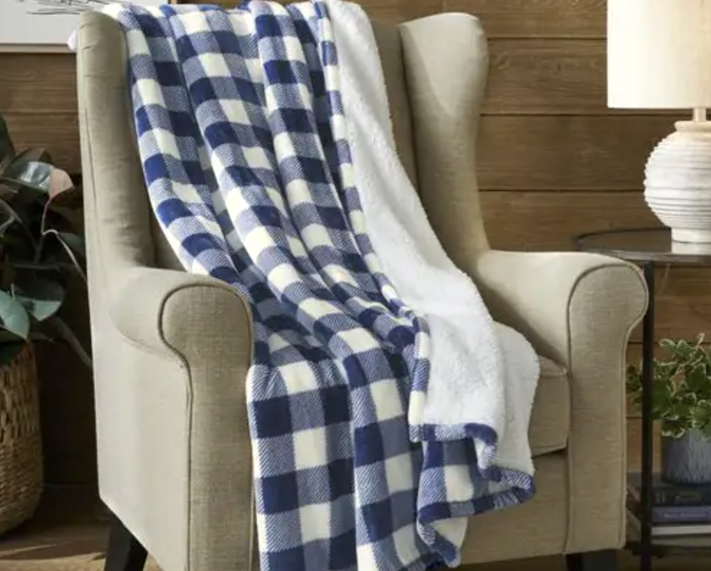 Home Depot LED Aluminum Flashlight Combo 8Pack Only 6 (Regulary 11.