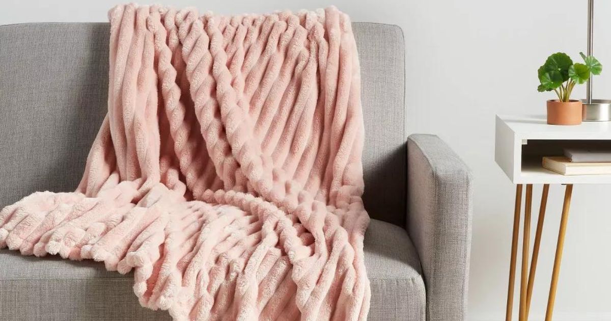 Extra 20% Off Target Blankets | Throw Blankets from $6.40 (Regularly $10)