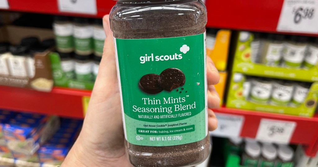 hand holding girl scouts thin mints seasonging blend