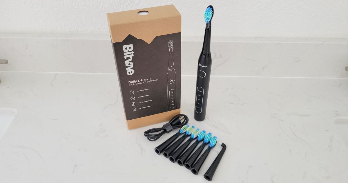 Electric Toothbrush w/ 8 Brush Heads & Holder Just $13.67 on Amazon