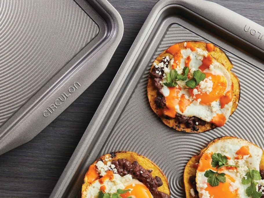 Circulon Nonstick Bakeware 2-Piece Set Just $13 on Amazon (Regularly $22)