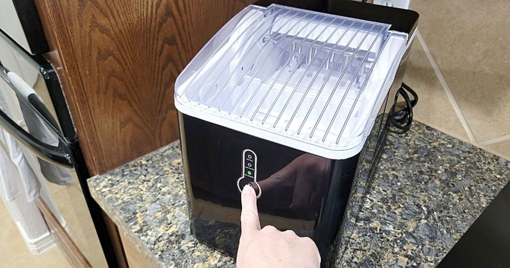 finger turningon Portable Countertop Ice Maker