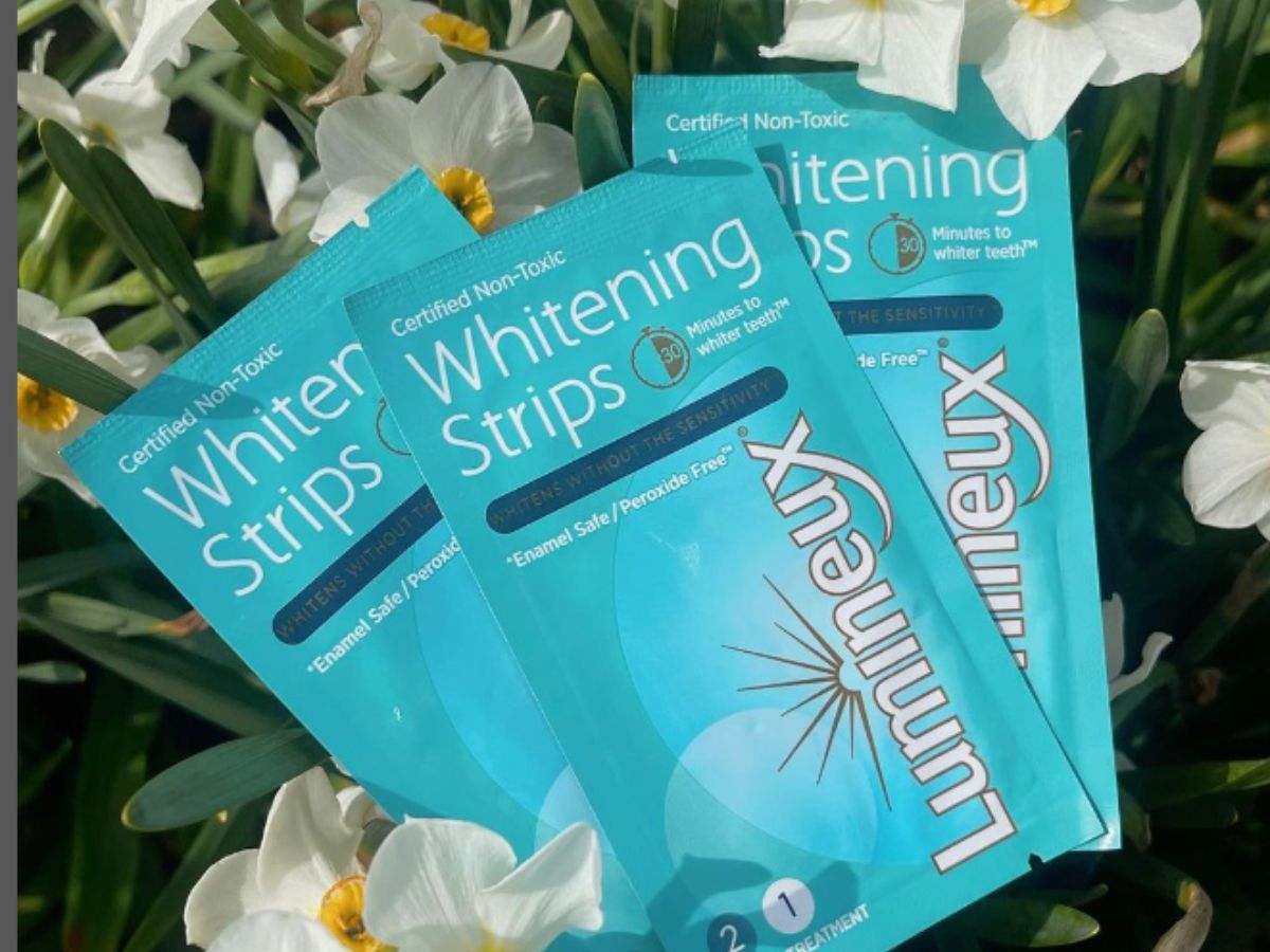 Lumineux teeth whitening strips packages
